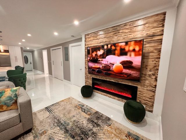 51 Lariat Circle, Boca Raton, FL 33487