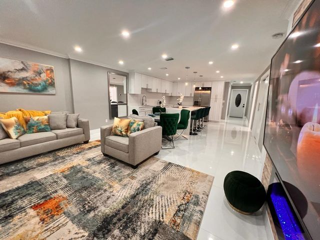 51 Lariat Circle, Boca Raton, FL 33487