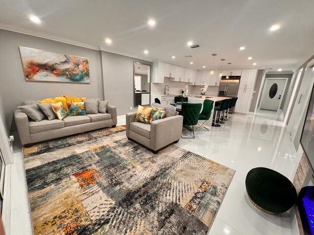 51 Lariat Circle, Boca Raton, FL 33487