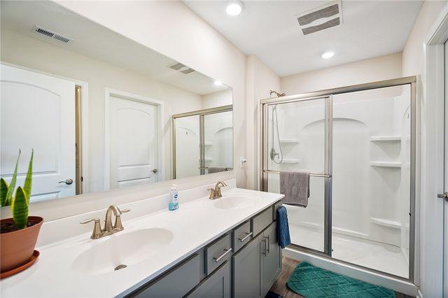 4113 Silver Oak Way, Dayton, OH 45424