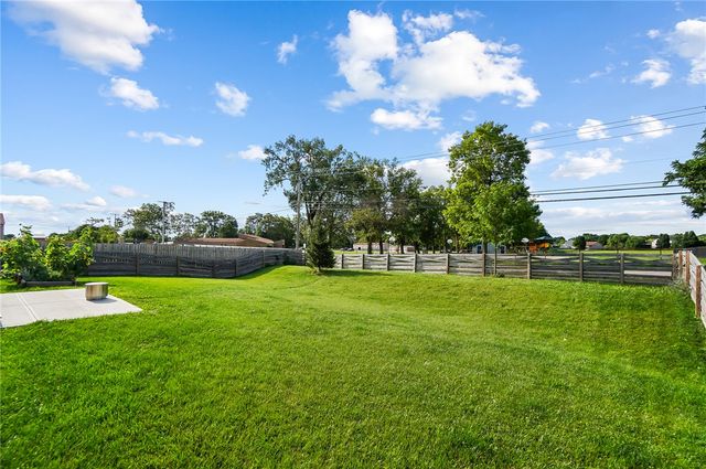 4113 Silver Oak Way, Dayton, OH 45424