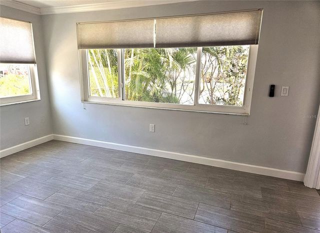 805 SPANISH DRIVE N, Longboat Key, FL 34228