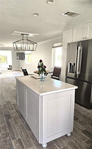 805 SPANISH DRIVE N, Longboat Key, FL 34228