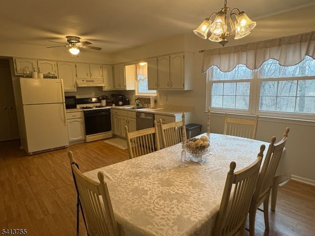 88 Lenape Trl, Washington Boro, NJ 07882