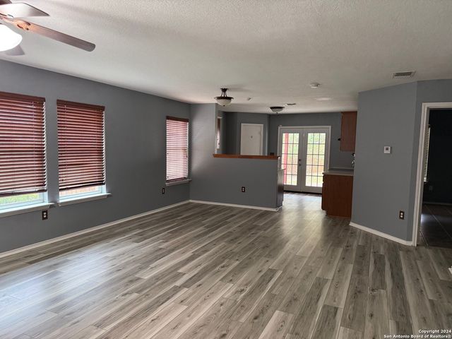8203 Copper Gate, Converse, TX 78109