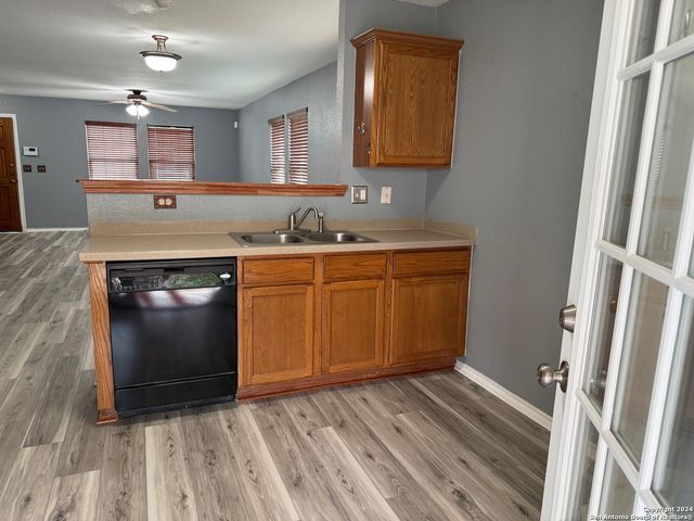 8203 Copper Gate, Converse, TX 78109