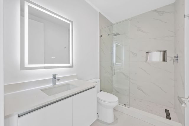 220 Lake Shore Drive 1823, Lake Park, FL 33403