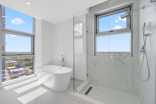 220 Lake Shore Drive 1823, Lake Park, FL 33403