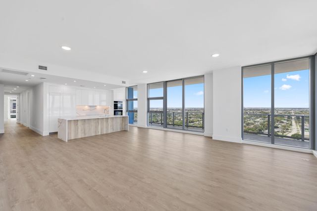 220 Lake Shore Drive 1823, Lake Park, FL 33403