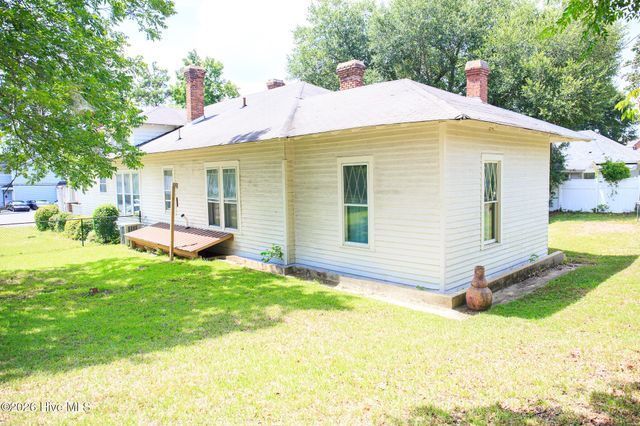 215 S Randolph Street, Rockingham, NC 28379