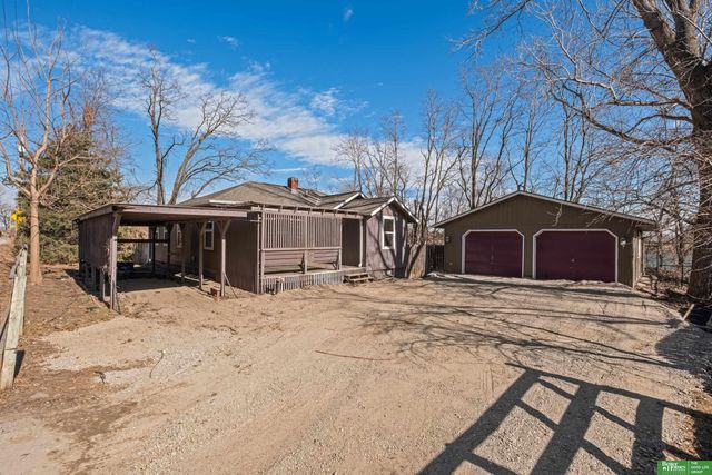 1305 Campanile Road, Waterloo, NE 68069