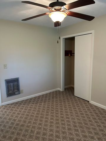 621 Miller Street, Young Harris, GA 30582
