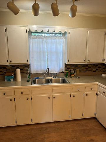 621 Miller Street, Young Harris, GA 30582