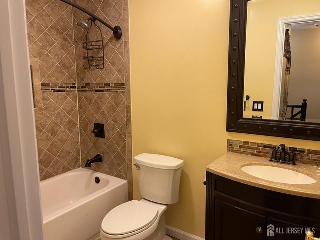 11 Bristol Drive, North Brunswick, NJ 08902