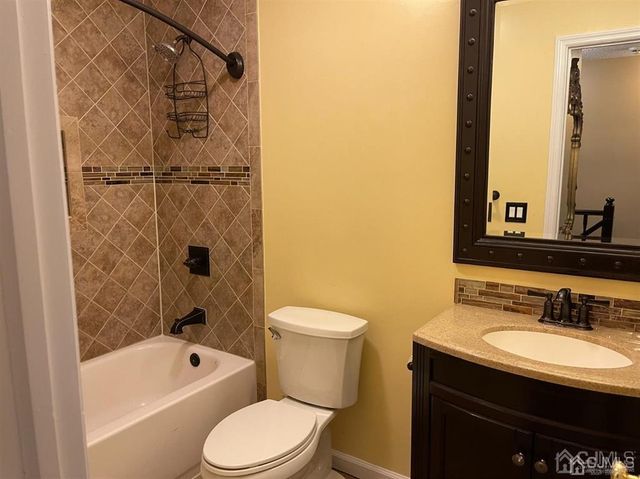 11 Bristol Drive, North Brunswick, NJ 08902