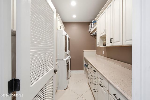98 Summit Drive, Freehold, NJ 07728