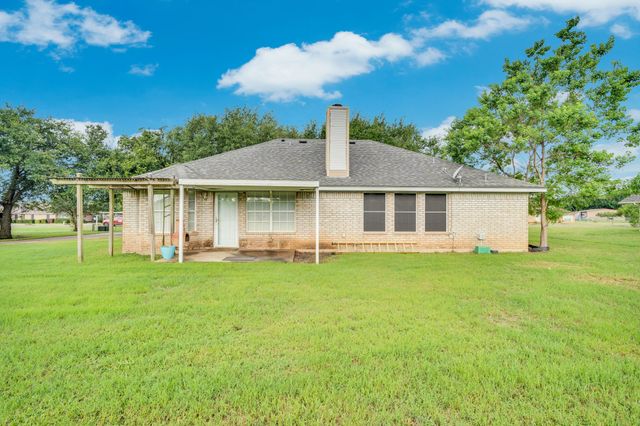 209 Alesha Road, Red Oak, TX 75154