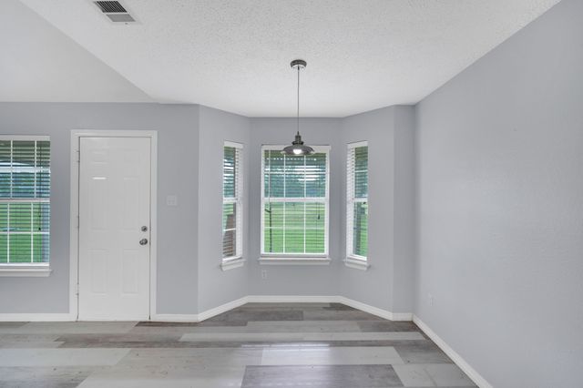 209 Alesha Road, Red Oak, TX 75154