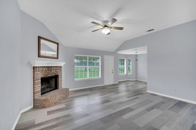209 Alesha Road, Red Oak, TX 75154