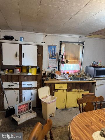 35 CAMBRIA AVE, Pleasantville, NJ 08232