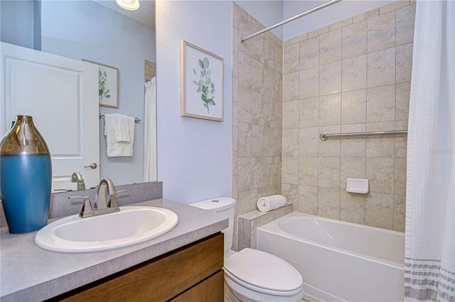 6801 LOCKINGTON COURT, Tampa, FL 33625