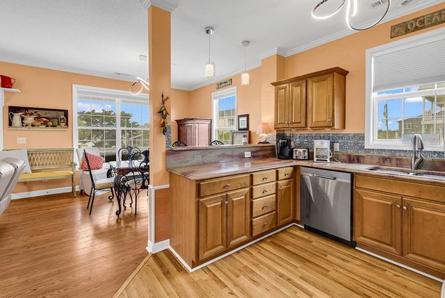 124 Rainbow Dr., Garden City Beach, SC 29576