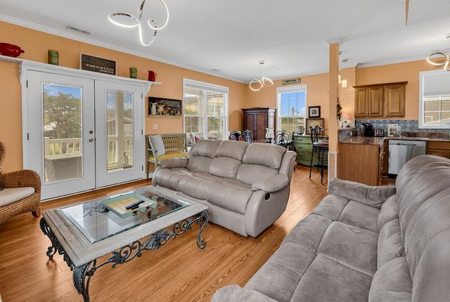 124 Rainbow Dr., Garden City Beach, SC 29576