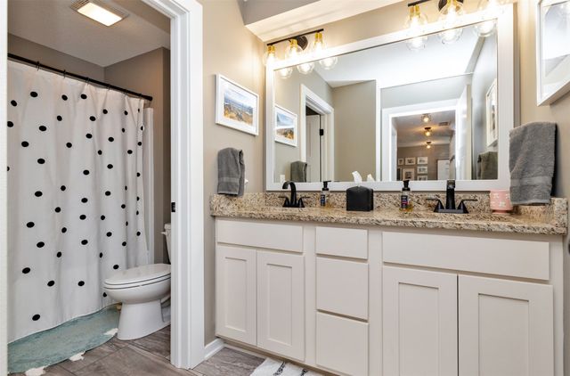 2102 NE 17th Street, Ankeny, IA 50021