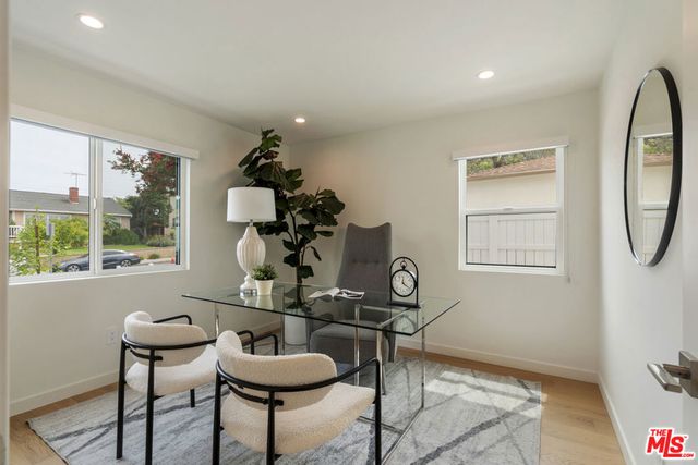 3815 S Cochran Avenue, Los Angeles, CA 90008