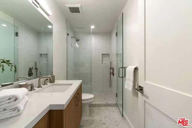 3815 S Cochran Avenue, Los Angeles, CA 90008