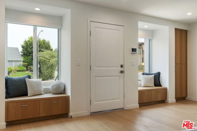 3815 S Cochran Avenue, Los Angeles, CA 90008