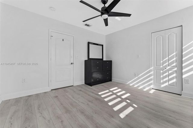 16618 NW 71st Ave, Miami Lakes, FL 33014