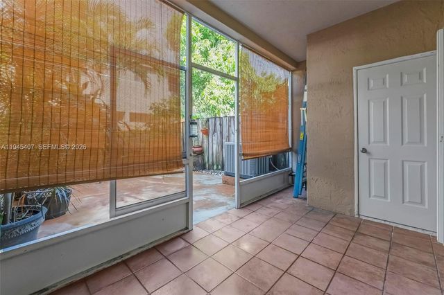 16618 NW 71st Ave, Miami Lakes, FL 33014