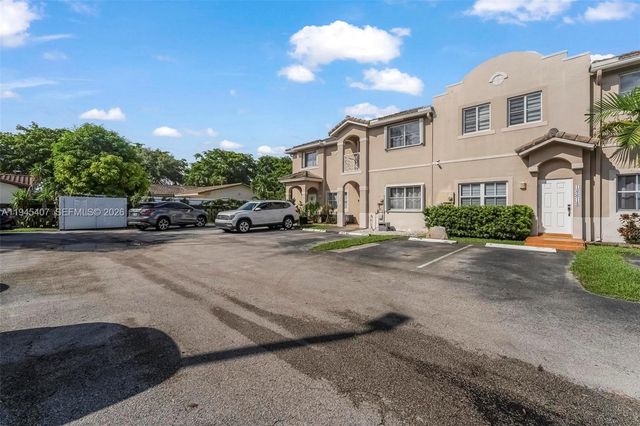 16618 NW 71st Ave, Miami Lakes, FL 33014