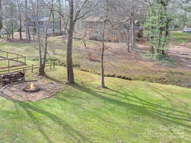 10 New Bern Drive, Fletcher, NC 28732