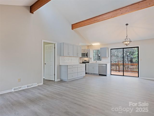 10 New Bern Drive, Fletcher, NC 28732