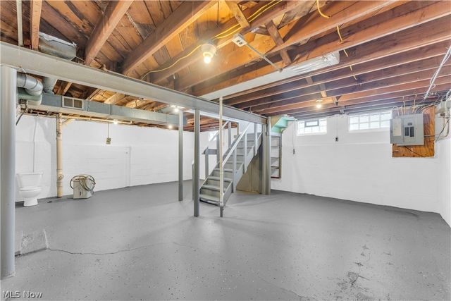 14028 Rockside Road, Maple Heights, OH 44137