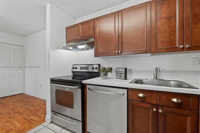 15600 SW 80th Street L203, Miami, FL 33193