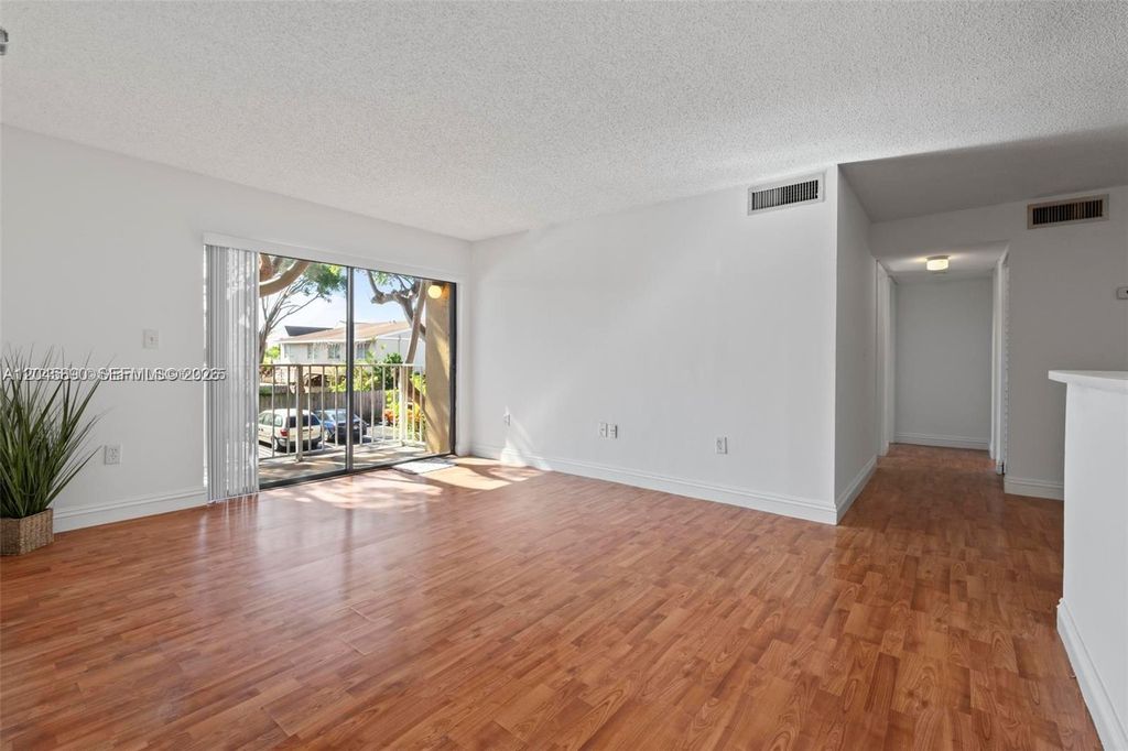 15600 SW 80th Street L203, Miami, FL 33193
