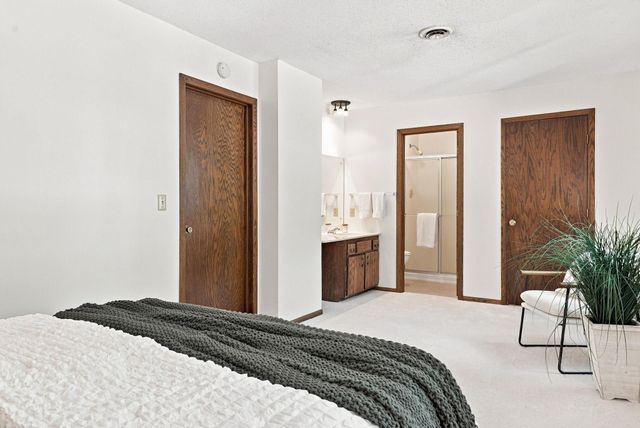 5486 W Bavarian Pass, Fridley, MN 55432