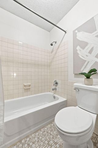 5486 W Bavarian Pass, Fridley, MN 55432