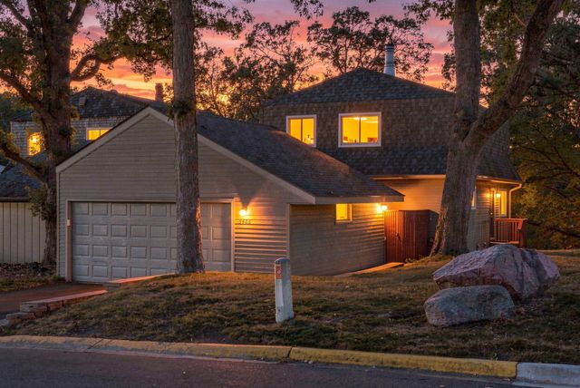 5486 W Bavarian Pass, Fridley, MN 55432
