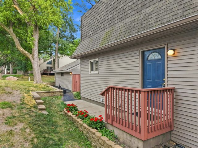 5486 W Bavarian Pass, Fridley, MN 55432