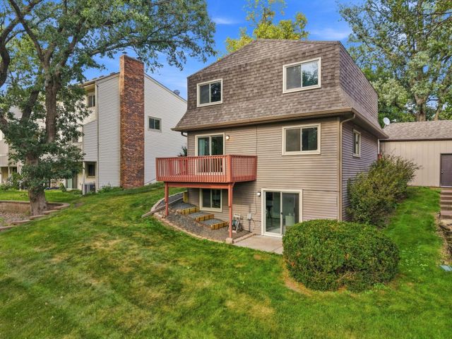 5486 W Bavarian Pass, Fridley, MN 55432