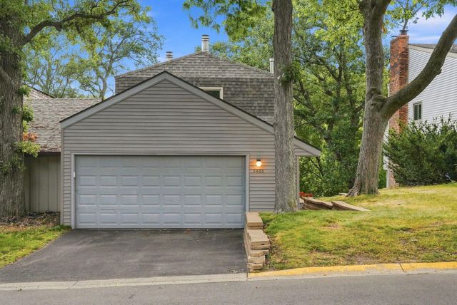 5486 W Bavarian Pass, Fridley, MN 55432