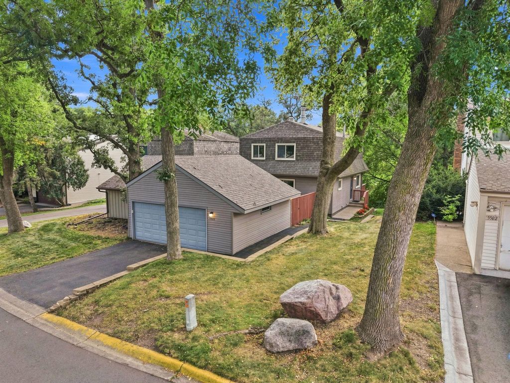 5486 W Bavarian Pass, Fridley, MN 55432 — photo 2