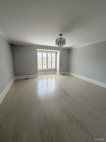 14621 Timberlake Manor Court, Chesterfield, MO 63017