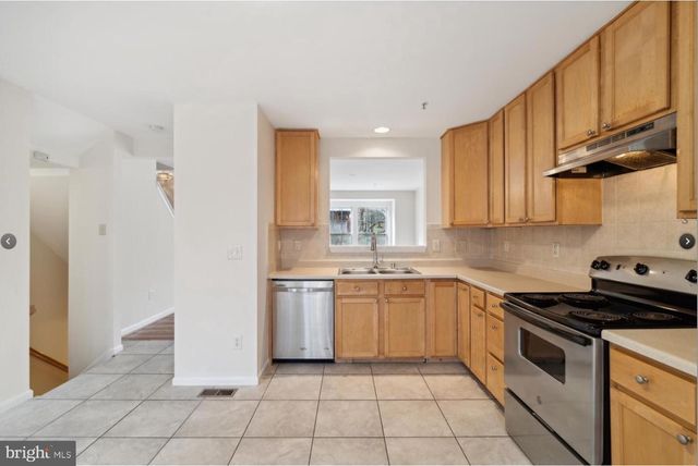 8105 PENNINGTON DR, Laurel, MD 20724