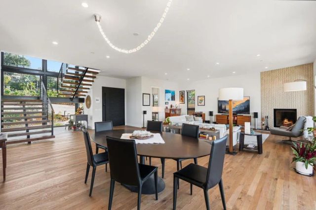 10042 Tall Oak Dr, Escondido, CA 92026
