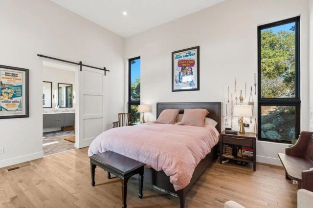 10042 Tall Oak Dr, Escondido, CA 92026